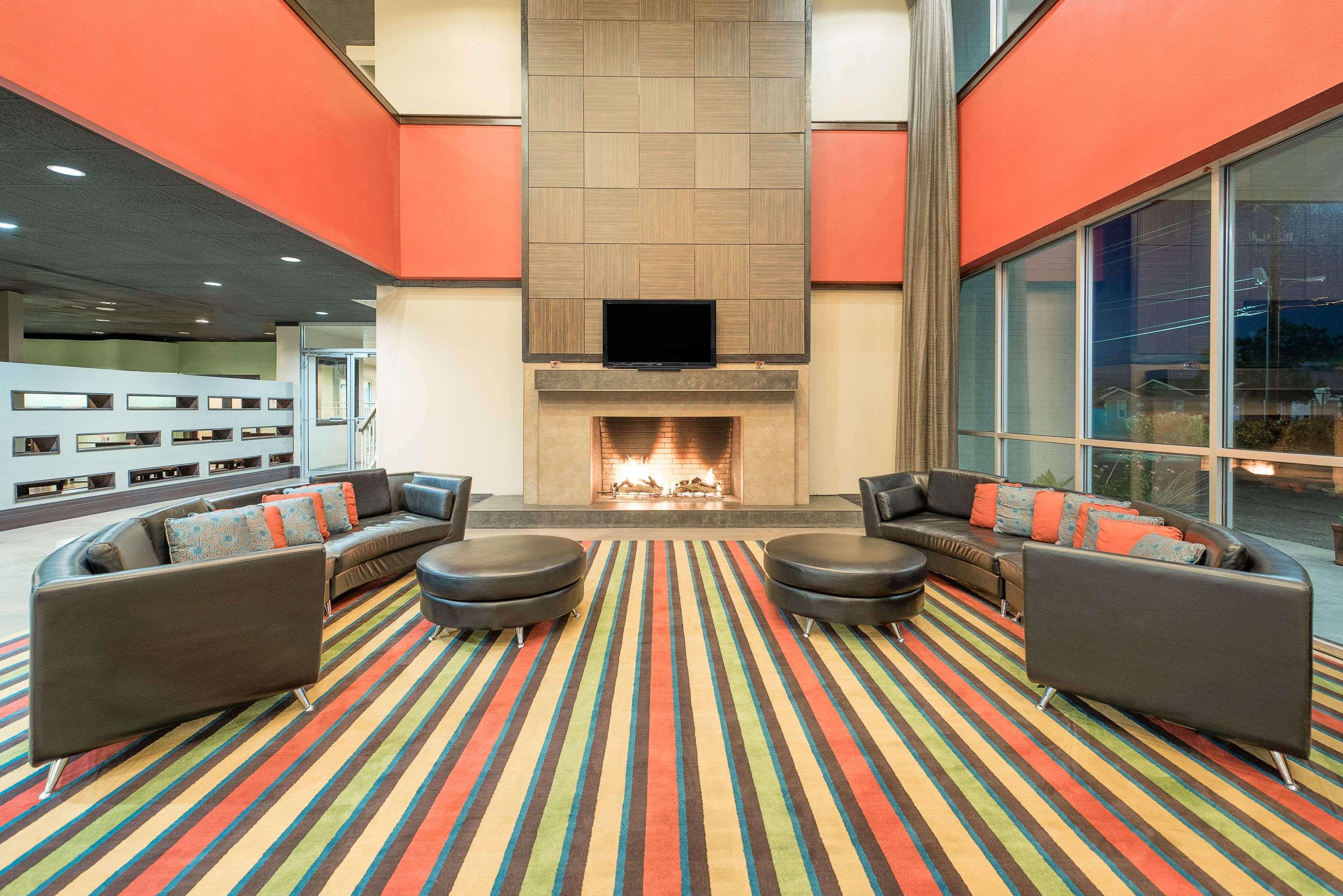 Hotel Wyndham Garden Midland Exteriér fotografie